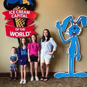 Meet your Posher, Ashley